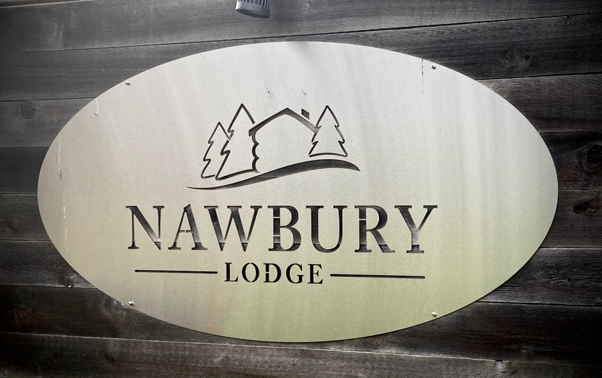 Nawbury Lodge Metal Logo